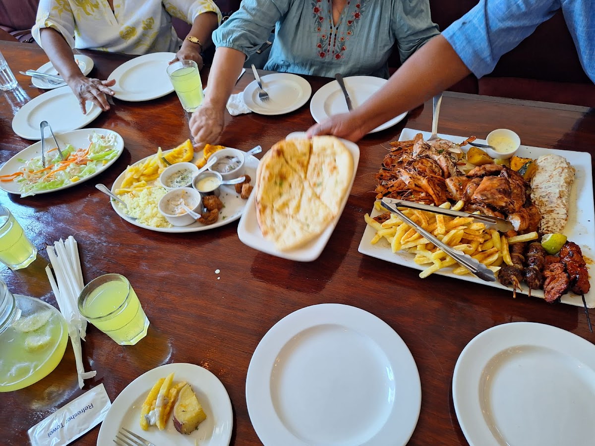 Sunkist Restaurant - Photo 5