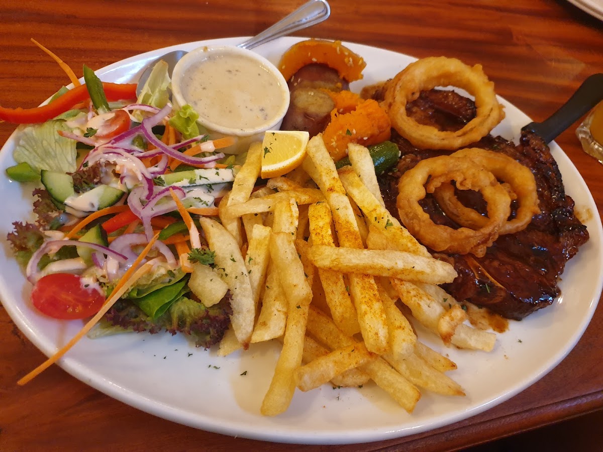 Sunkist Restaurant - Photo 7