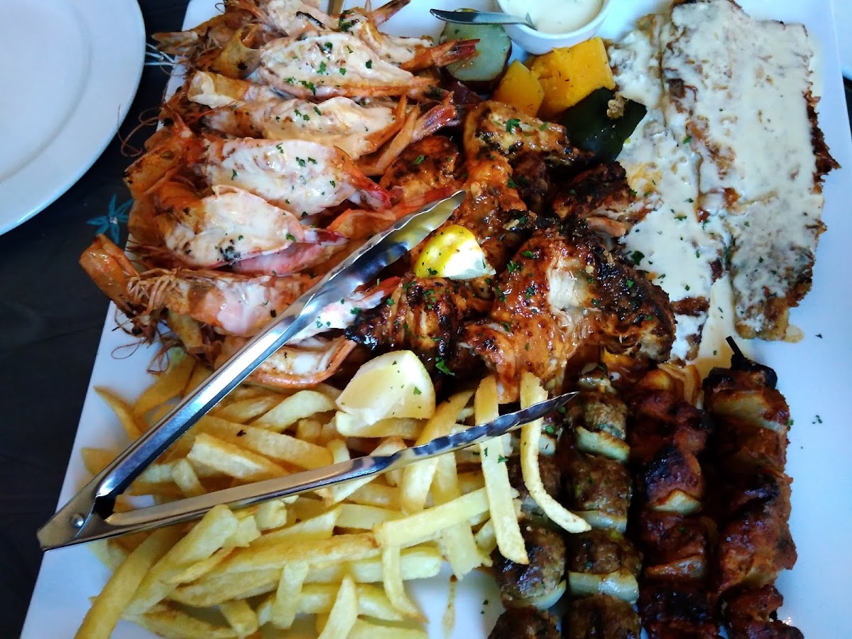 Sunkist Restaurant - Photo 8