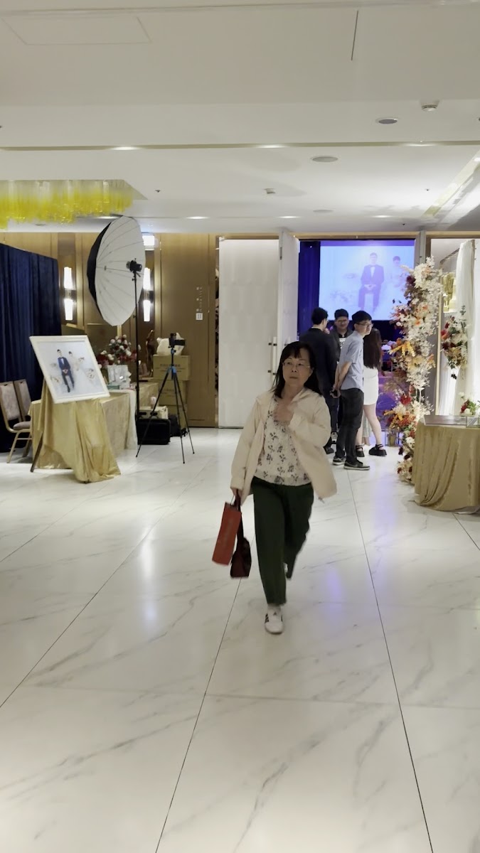 Jia Yan - Photo 1