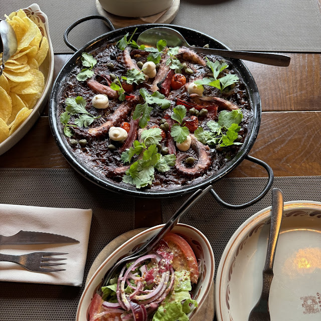 Oven Rice with Octopus from the Coast