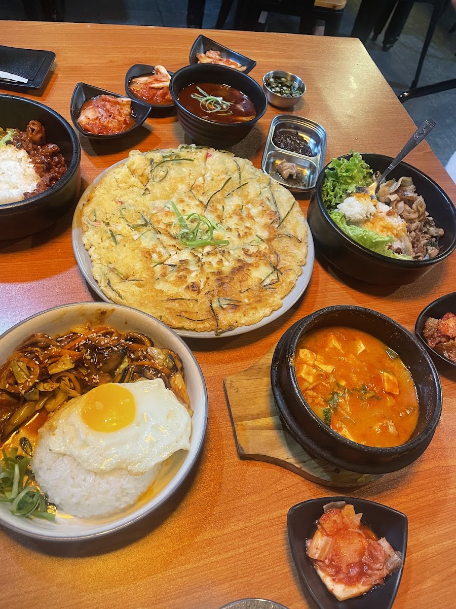 The Korea Terrace Coffee & Restaurant - Photo 3
