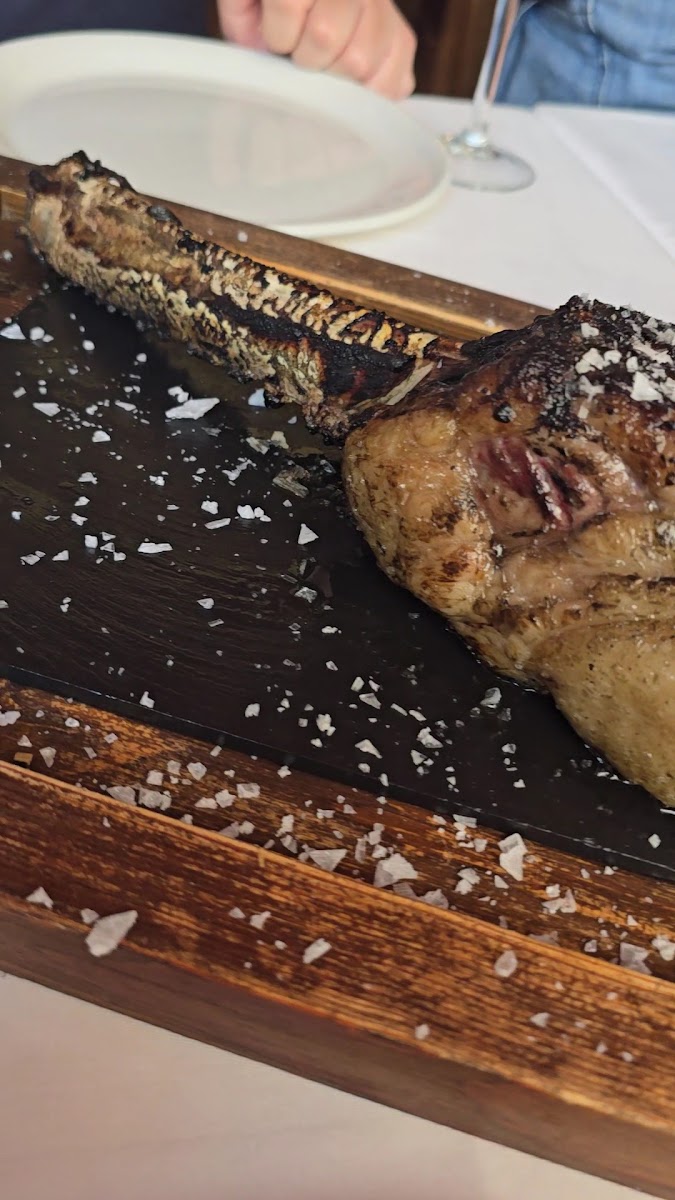 Asador Los pucheros, S.L. - Photo 1