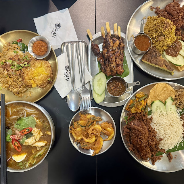 Nasi Lemak Ayam Goreng