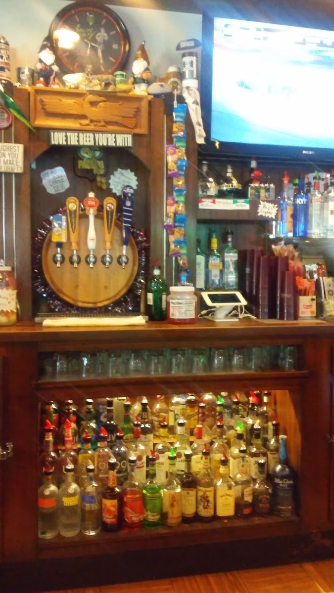 Snipe Lake Pub & Grill - Photo 9