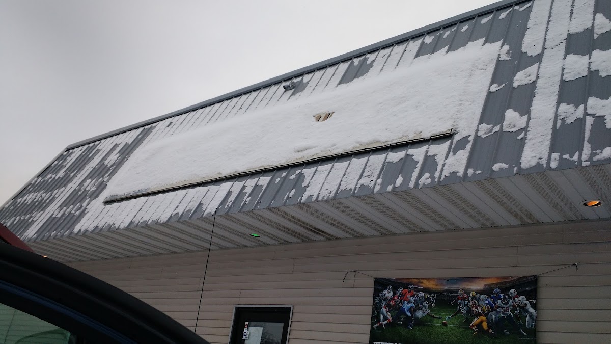 Snipe Lake Pub & Grill - Photo 7