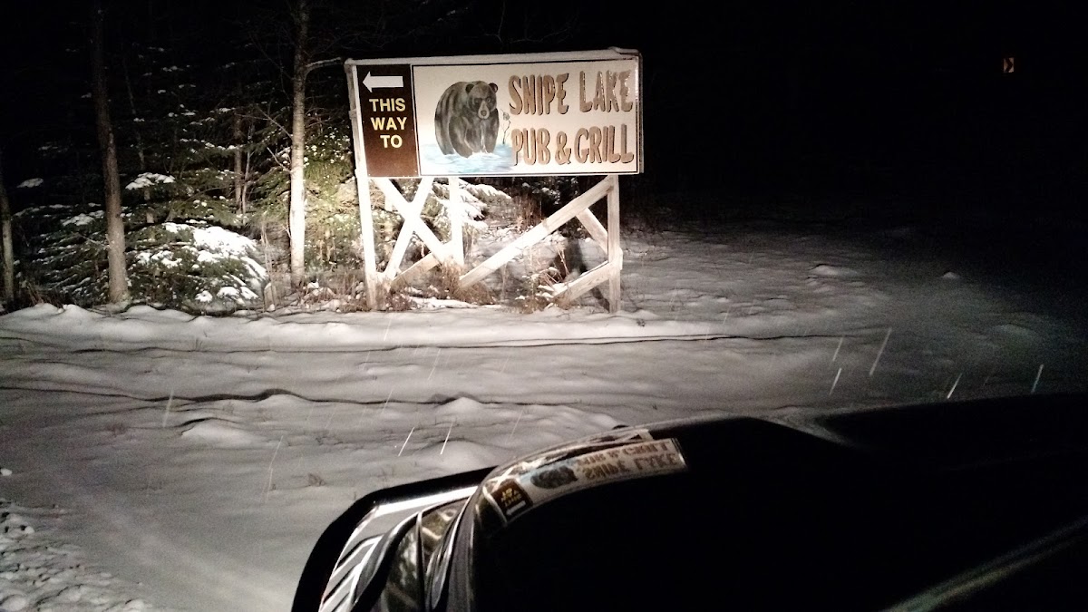 Snipe Lake Pub & Grill - Photo 8