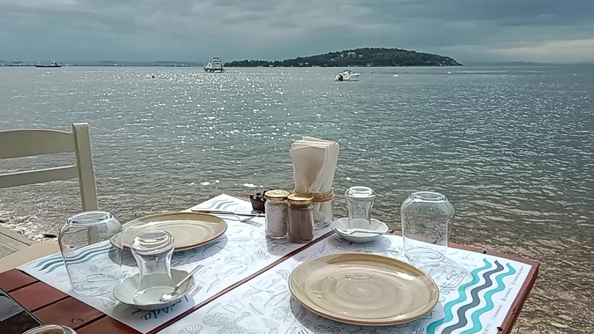 Loc'ada Büyükada - Photo 1