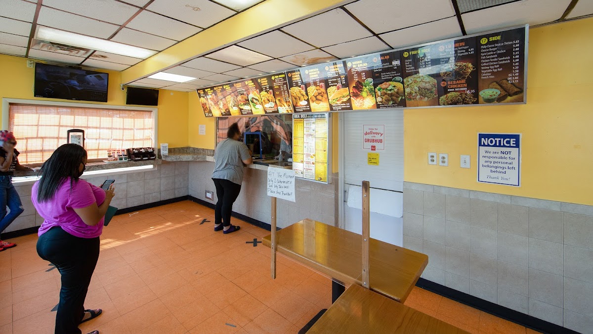 U.S.A. Deli - Photo 4