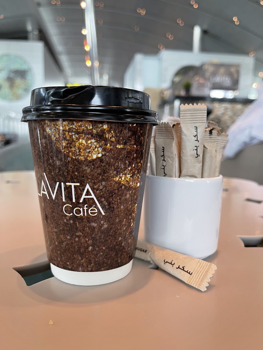 Lavita Cafe - Photo 2