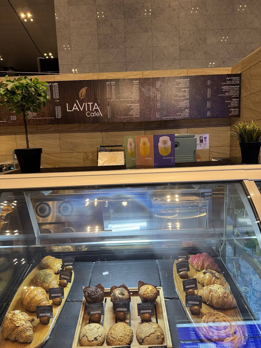 Lavita Cafe - Photo 3