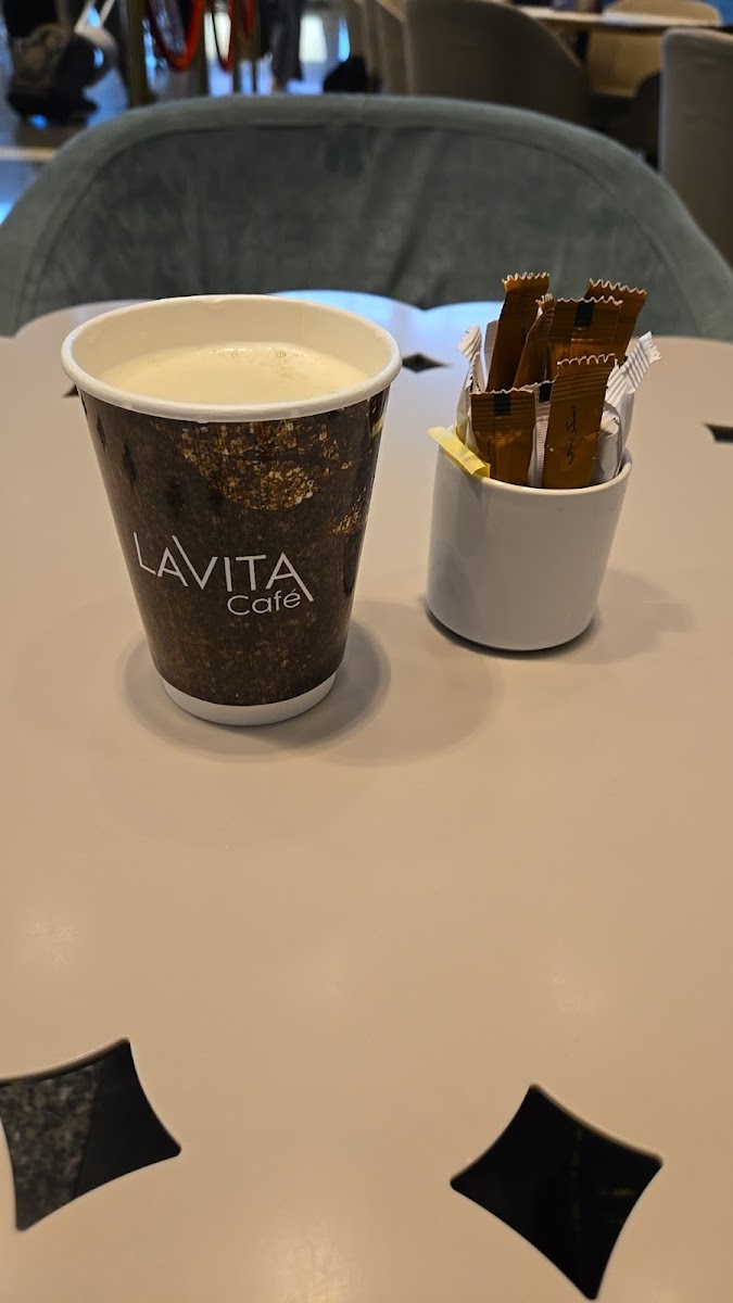 Lavita Cafe - Photo 4