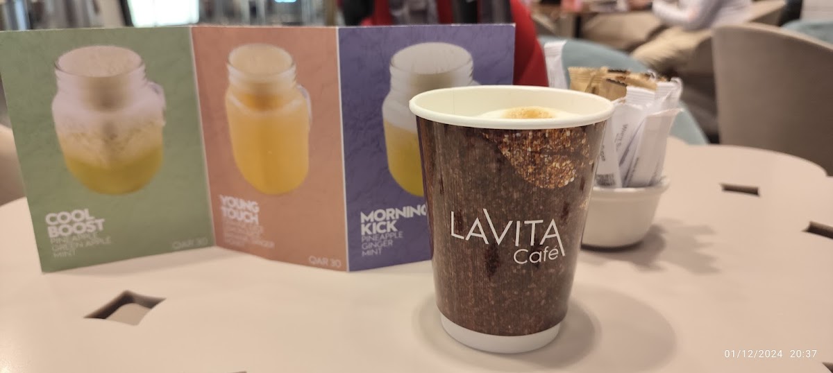 Lavita Cafe - Photo 5