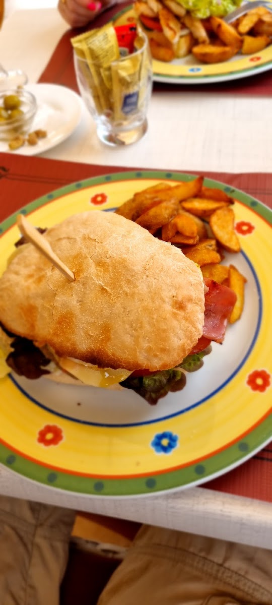 Julia's Cafè - Photo 7