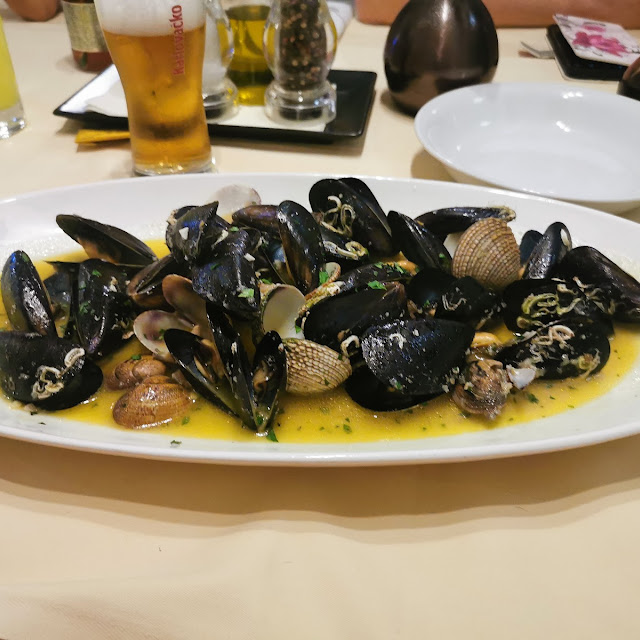 Mussels in Bouzzara Sauce