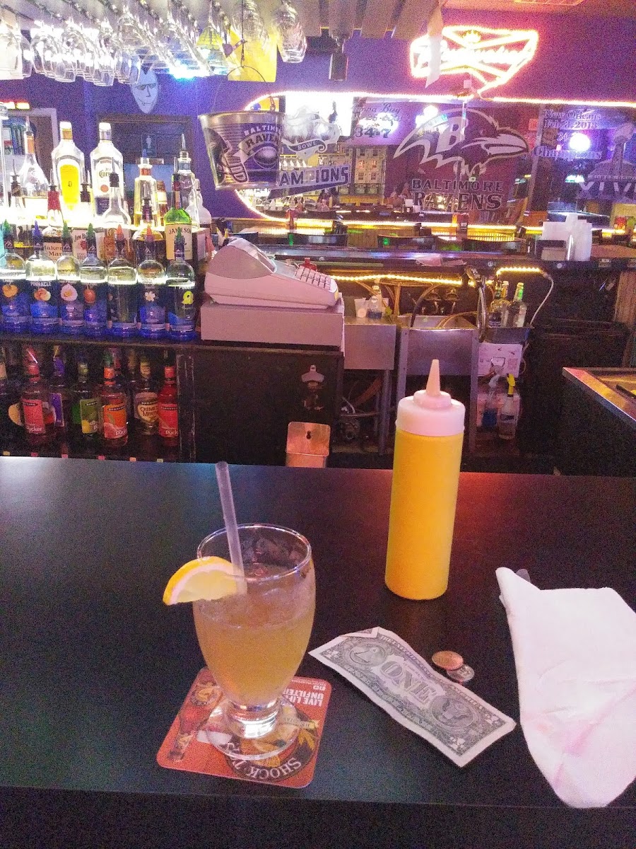 Maynard's Bar & Grill - Photo 4