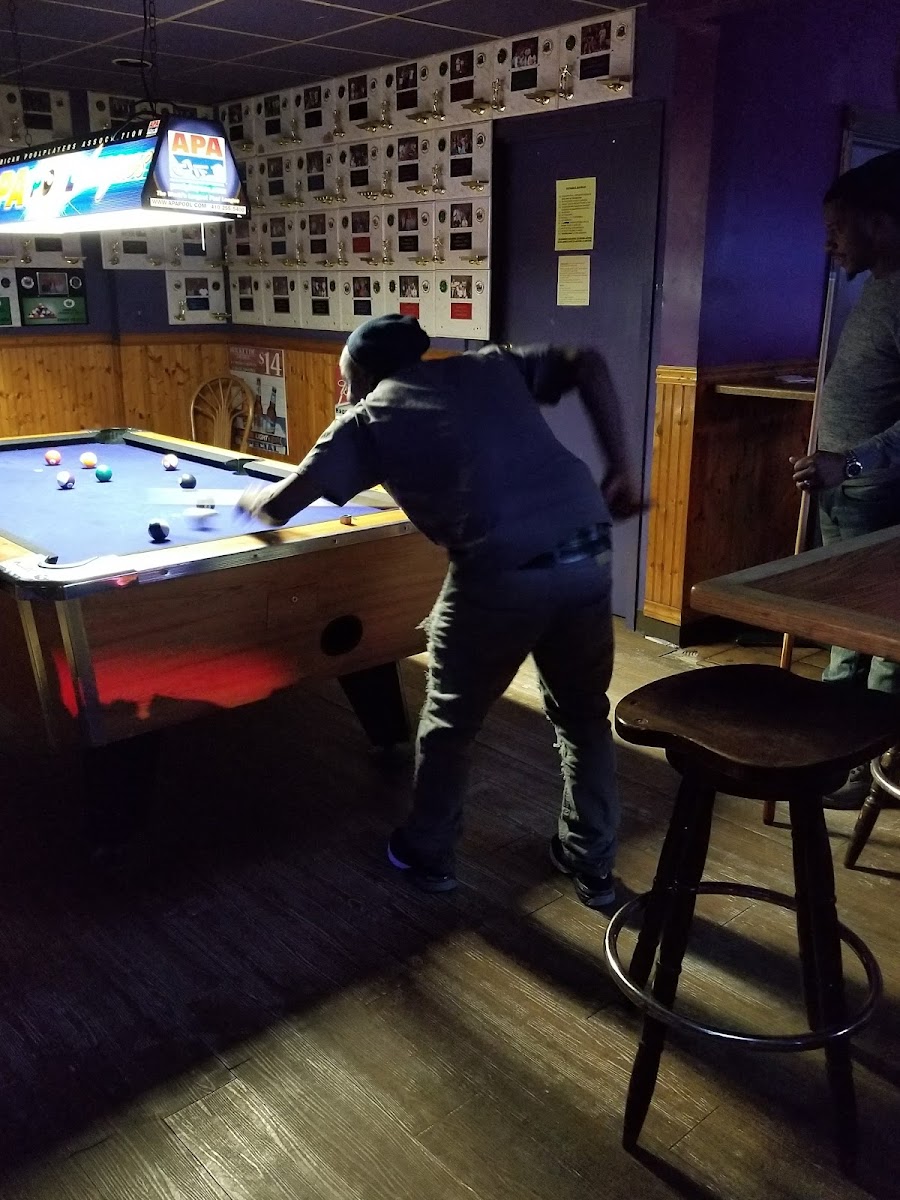 Maynard's Bar & Grill - Photo 8