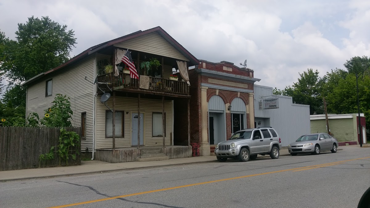 Perry Street Tavern - Photo 2
