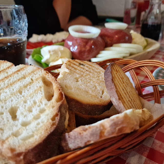 Konjski Biftek Konjska Kobasica
