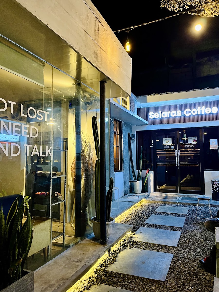 selaras coffee gemolong