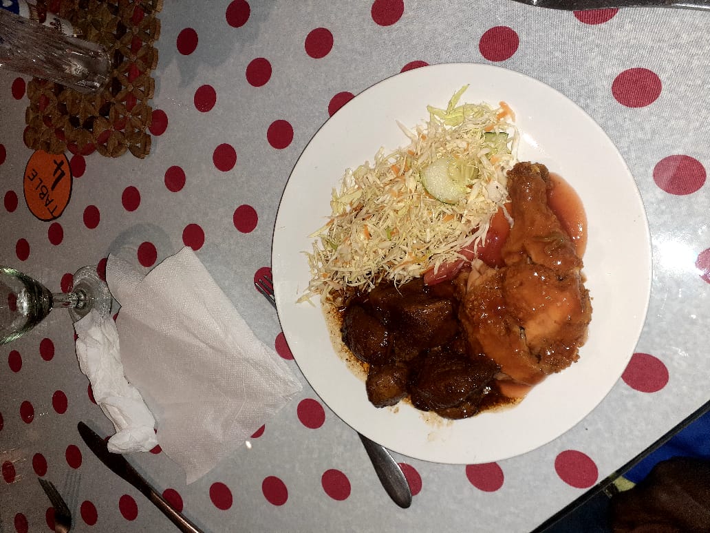 Cecil's Restaurant - Photo 9