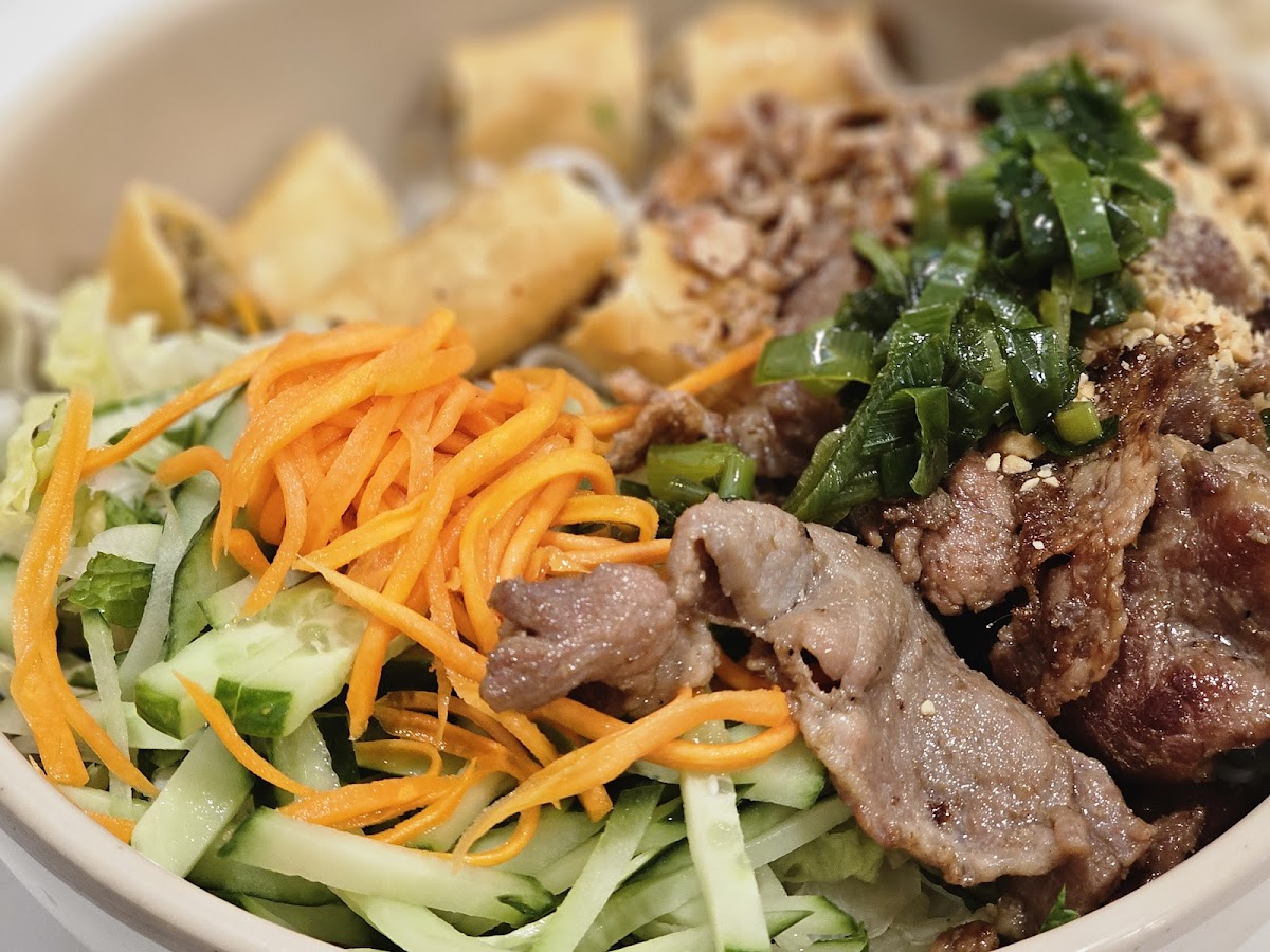 Vietnamese Grace Restaurant - Photo 1