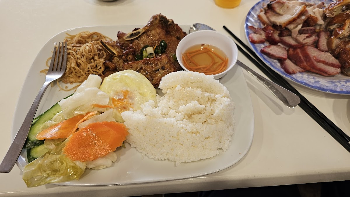 Vietnamese Grace Restaurant - Photo 3