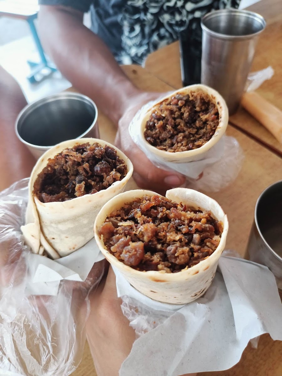 Tri Mo Shawarma Co. - Photo 2