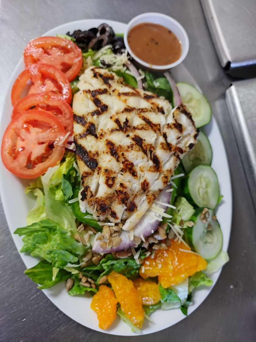 Red Grouper Tavern - Photo 9