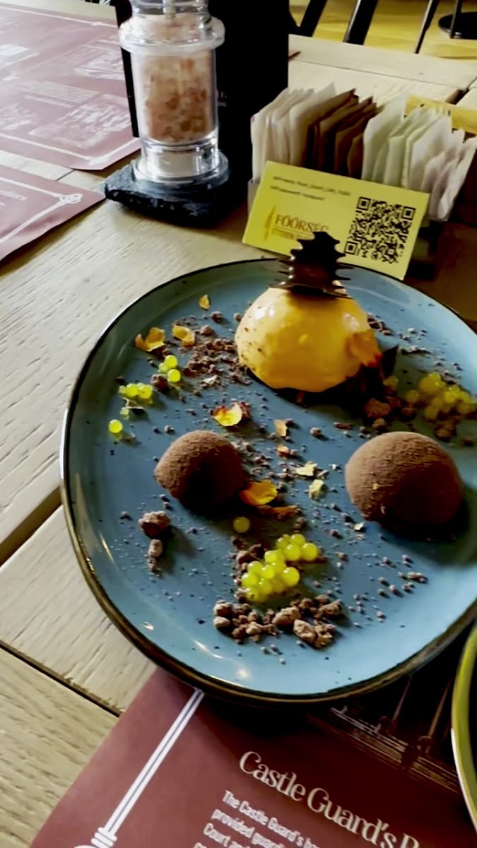 Royal Guard Cafe - Photo 1