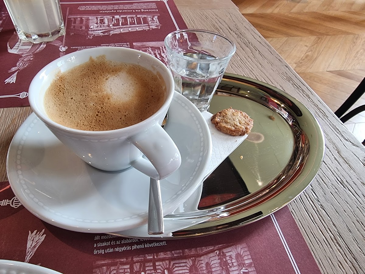 Royal Guard Cafe - Photo 7