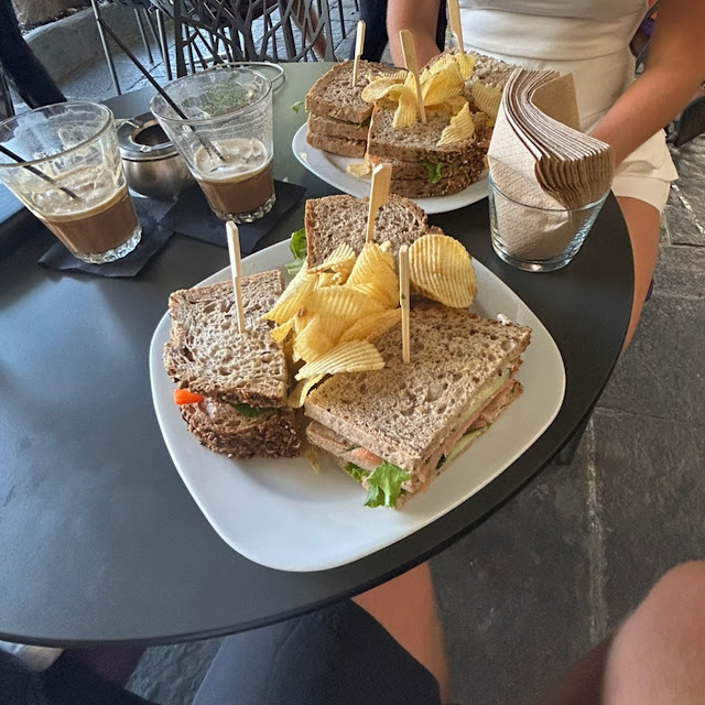 Club Sandwich Salmon