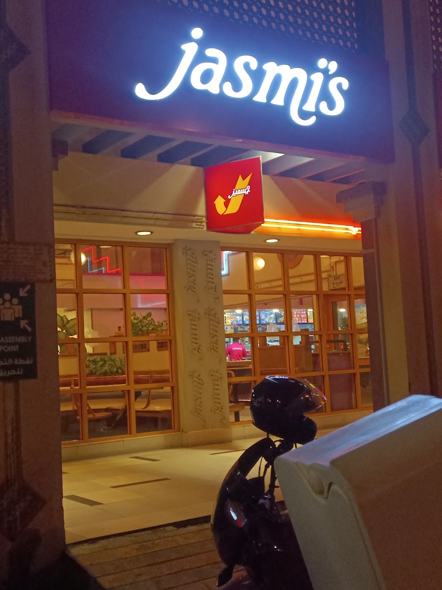 Jasmi's - Photo 2
