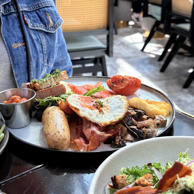 English Breakfast