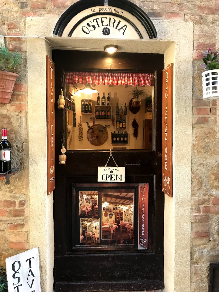 La pecora nera Bottega gastronomica osteria
