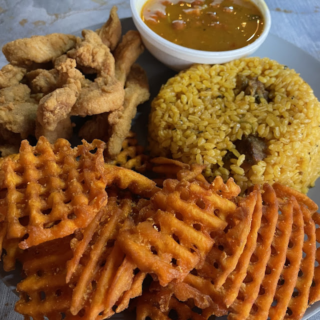 Arroz Con Habichuelas Chcharrones De Pollo Y Batatas Fritas