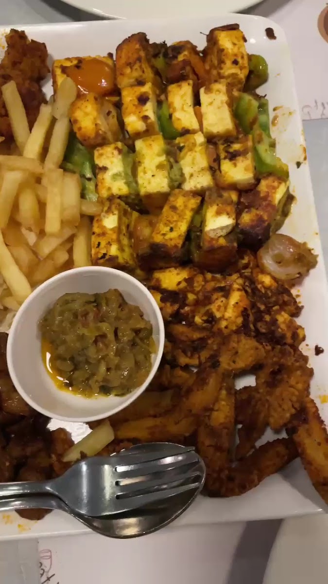 RAATA Multicuisine Restaurant - Photo 1