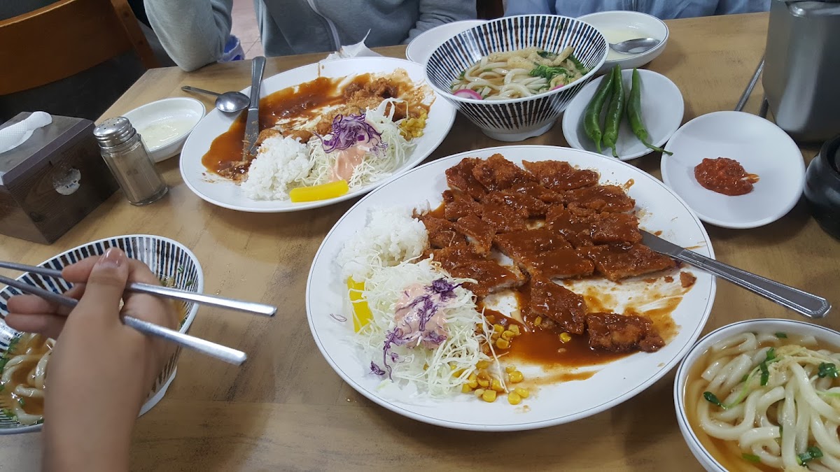 Wonjo Namsan Wang Tonkatsu - Photo 2