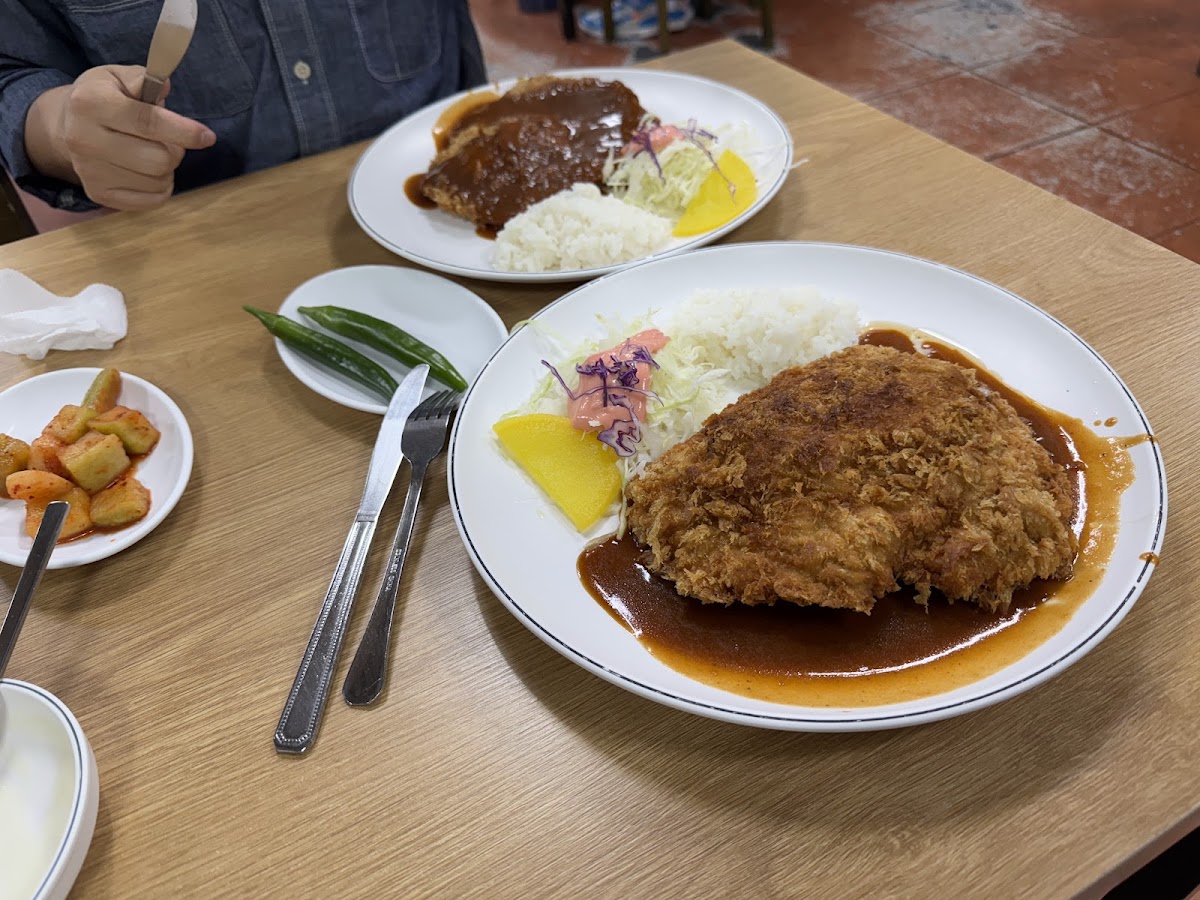 Wonjo Namsan Wang Tonkatsu - Photo 3