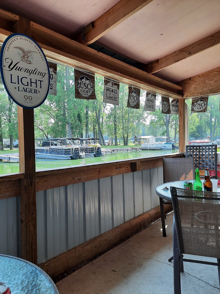 Duckfoots bar & grill