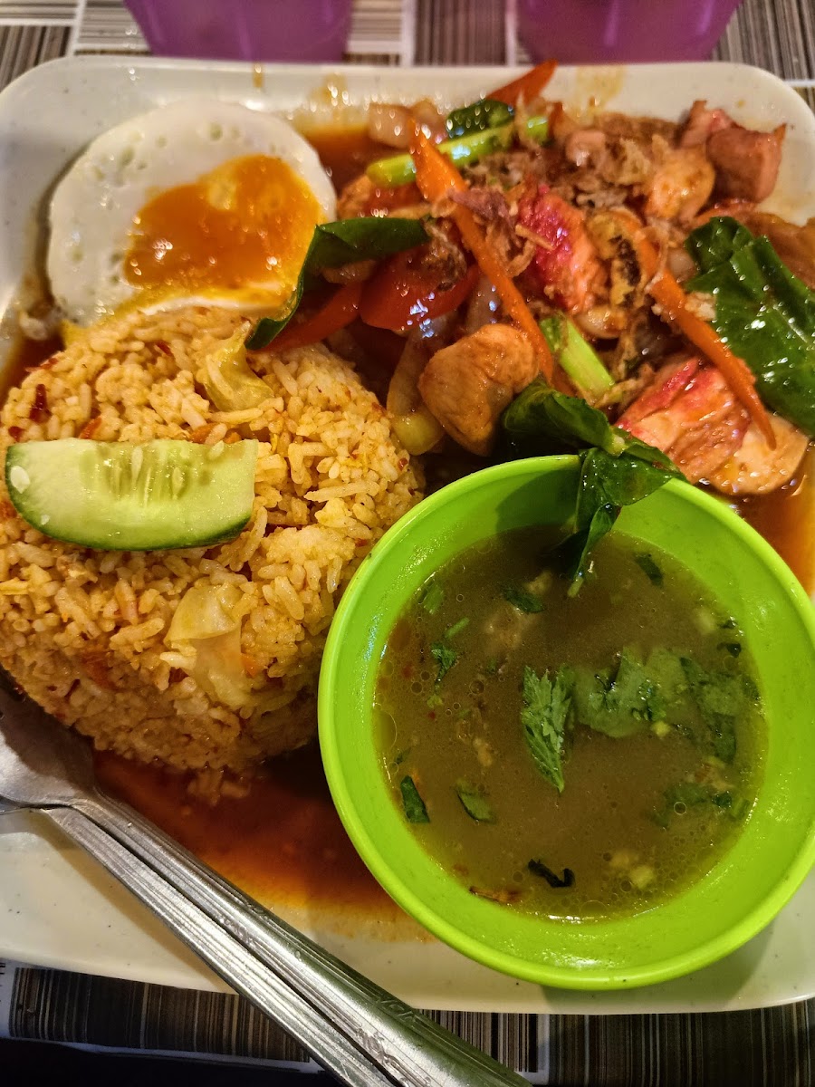 Warung Yaya Corner - Photo 8