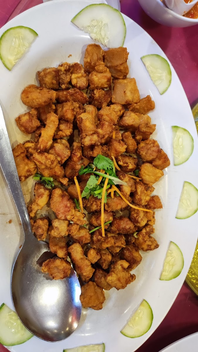 Thong Lok Seafood Restaurant - Photo 5