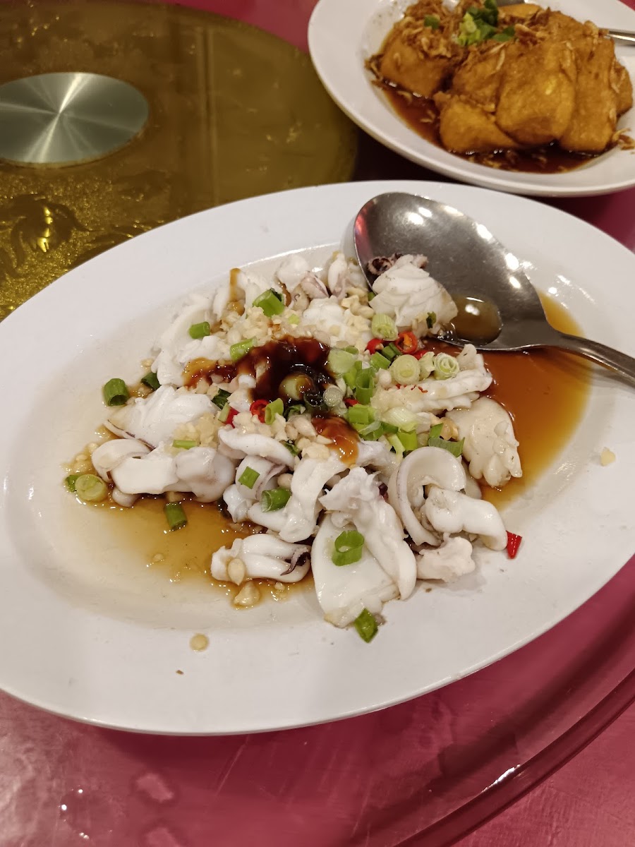 Thong Lok Seafood Restaurant - Photo 6