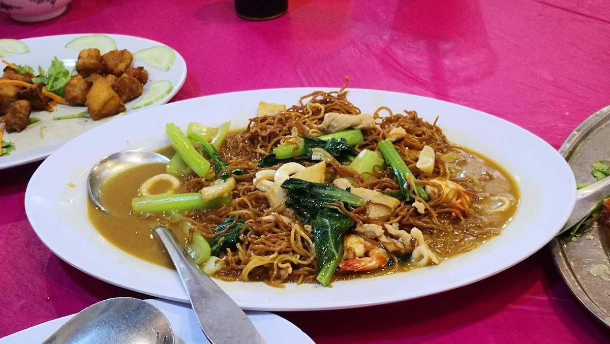 Thong Lok Seafood Restaurant - Photo 7
