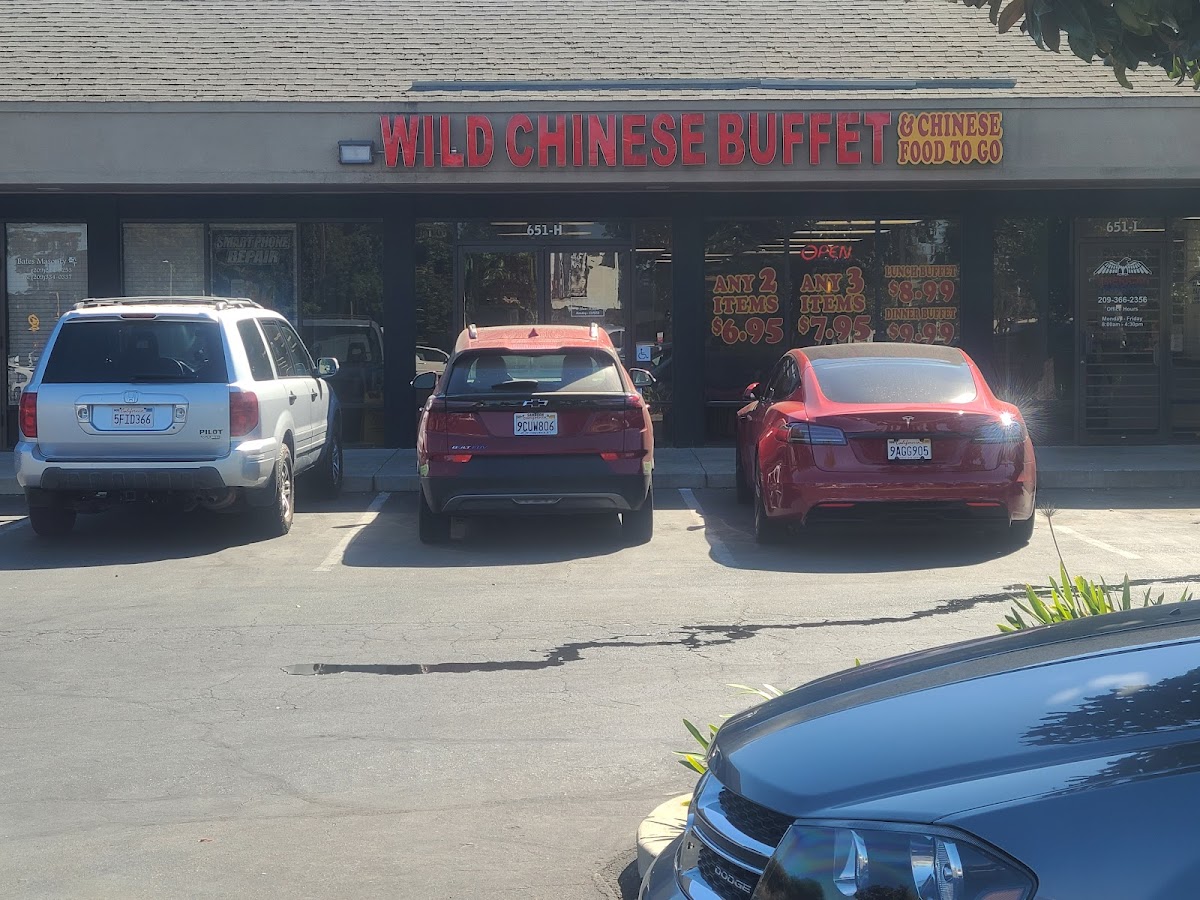 Wild Chinese Buffet - Photo 3