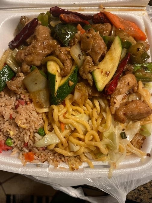 Wild Chinese Buffet - Photo 4