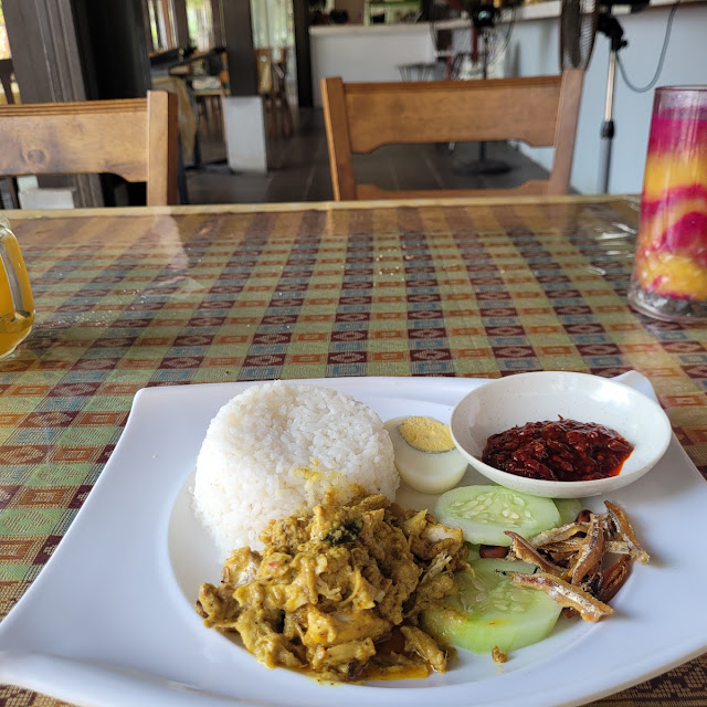 Nasi Lemak Chicken Rendang