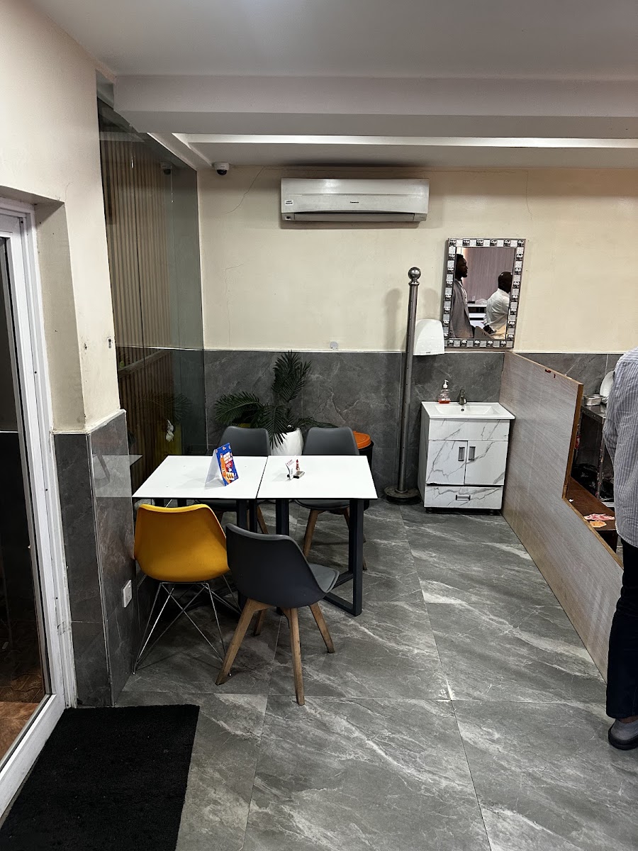 The Place Restaurant Freedom Way - Photo 3