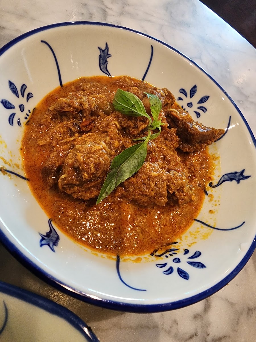 LAMA Antique & Restaurant - Photo 4