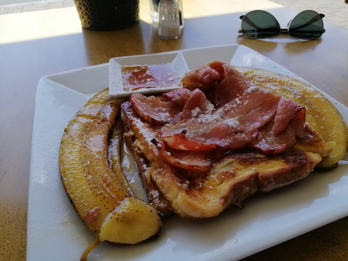 Greenland Cafe - Photo 8